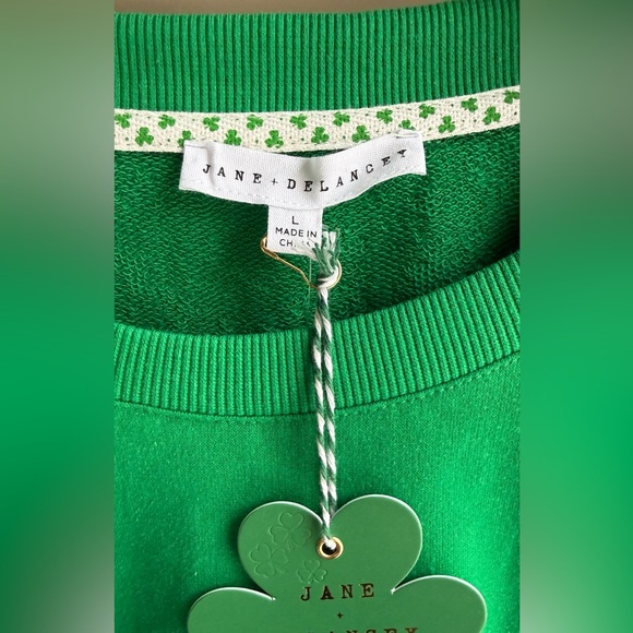 Jane + Delancey Green Clover Sweatshirt NWT St Patrick Shamrock size Large - Picture 3 of 9